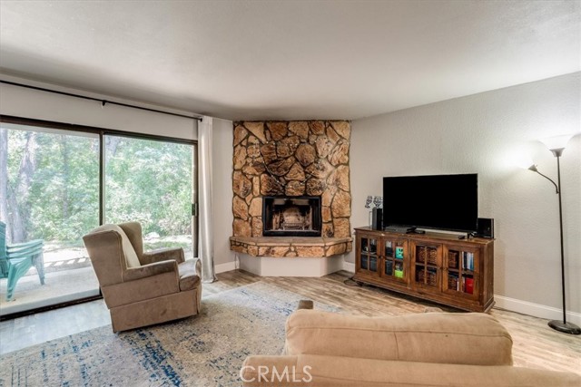 12 Green Court, Paso Robles CA: https://media.crmls.org/medias/a5d3ad9b-398e-4ee7-8531-19fc7bdde6f0.jpg
