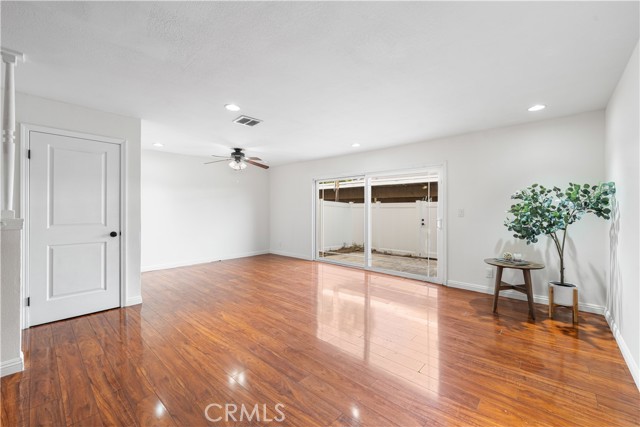 Detail Gallery Image 5 of 33 For 412 N Cerritos Ave, Azusa,  CA 91702 - 3 Beds | 2/1 Baths