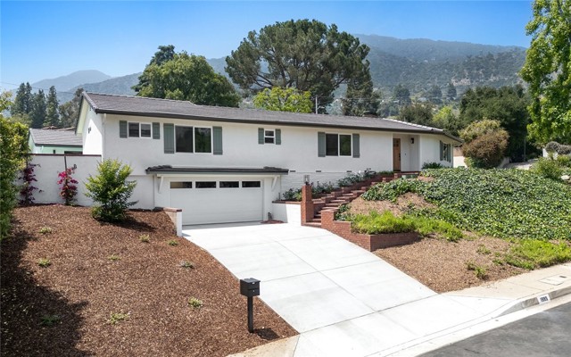 1985 Highland Oaks Drive, Arcadia CA: https://media.crmls.org/medias/a5d529e2-0996-4cce-87a0-34900e034434.jpg