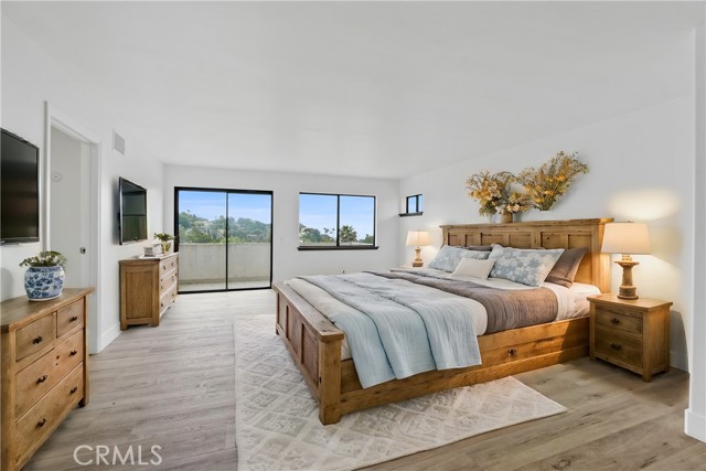 Detail Gallery Image 4 of 11 For 6405 Sycamore Meadows Dr, Malibu,  CA 90265 - 4 Beds | 3 Baths