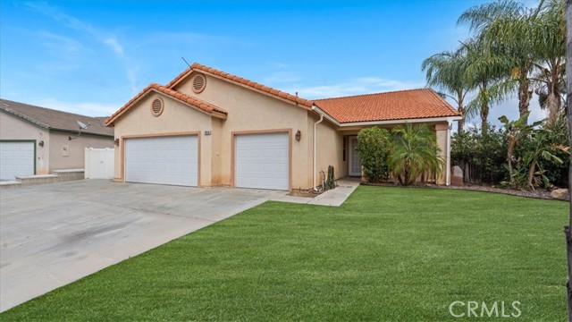 1818 Giverny Ct, San Jacinto, CA 92583