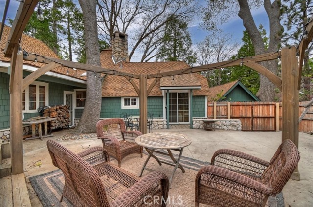 295 Sunset, Lake Arrowhead CA: https://media.crmls.org/medias/a5d6fd65-5724-4c31-b6f5-be9c65d6477a.jpg