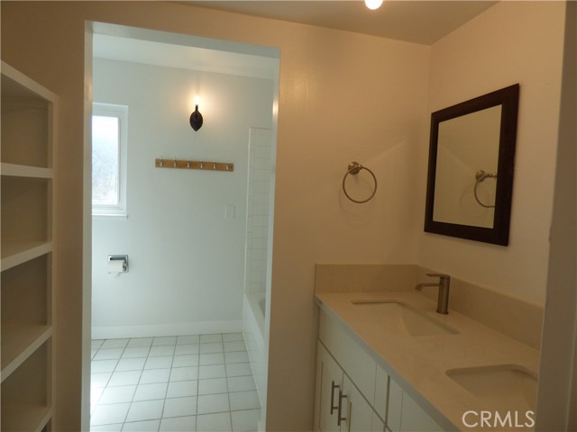 38565 Malby Avenue, Palmdale CA: https://media.crmls.org/medias/a5d72d6f-82f6-4517-bd50-28b8f22ef692.jpg