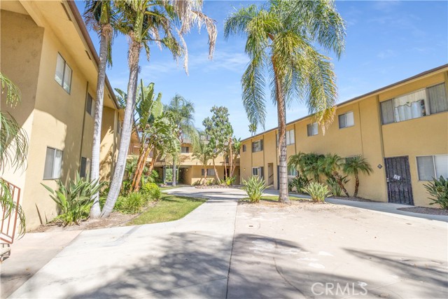 Image 7 of 8 For 4830 Palm Avenue