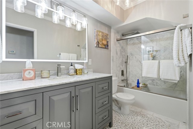 Detail Gallery Image 21 of 45 For 4963 Haskell, Encino,  CA 91436 - 4 Beds | 2 Baths