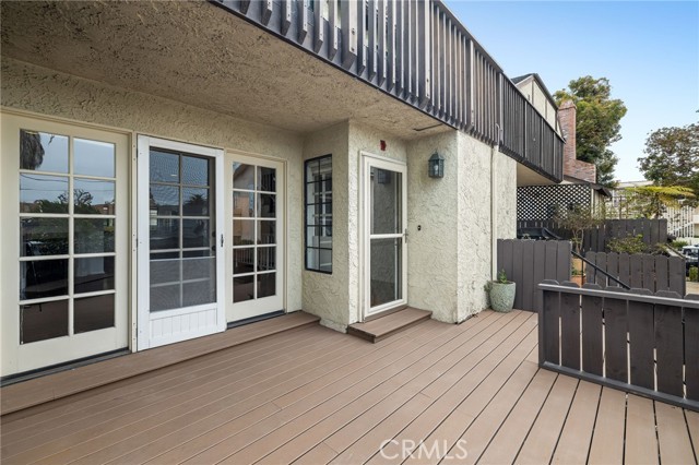 240 Broadway, Redondo Beach, California 90277, 2 Bedrooms Bedrooms, ,2 BathroomsBathrooms,Residential,Sold,Broadway,TR22191021