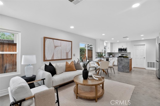 Detail Gallery Image 10 of 47 For 41 Fairfield, Lake Forest,  CA 92610 - 5 Beds | 2/1 Baths