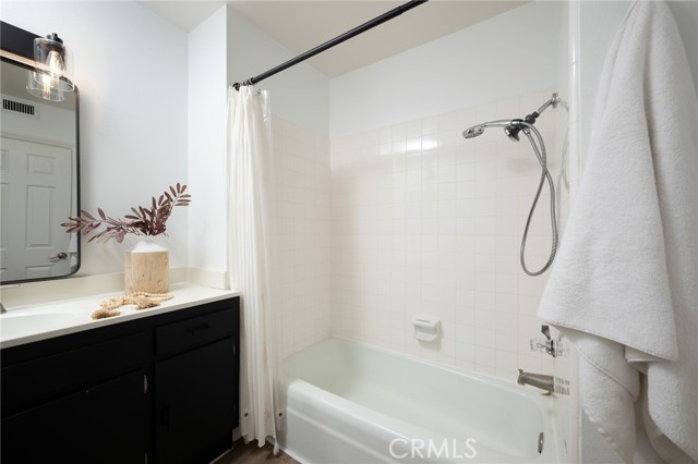 2334 Richmond Way, Costa Mesa CA: https://media.crmls.org/medias/a5d9e33d-274d-4313-b7c8-4bea8d1ecc0b.jpg