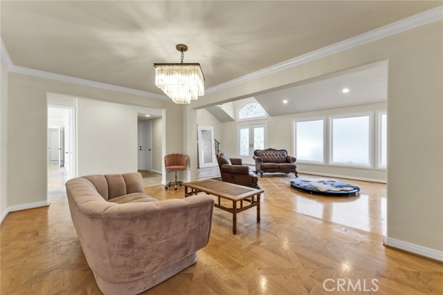 Detail Gallery Image 11 of 32 For 2412 Jupiter, Los Angeles,  CA 90046 - 6 Beds | 5 Baths