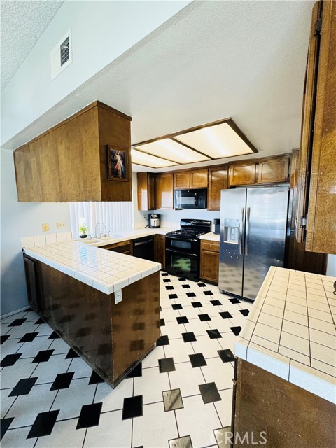 14821 Gravilla Road, Victorville CA: https://media.crmls.org/medias/a5dac478-9bbc-457b-8eaa-f595cf887c69.jpg