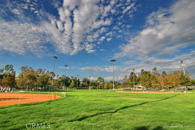 23242 La Mar, Mission Viejo CA: https://media.crmls.org/medias/a5dafbbd-69c1-4a70-aaf3-f74fb00968f4.jpg