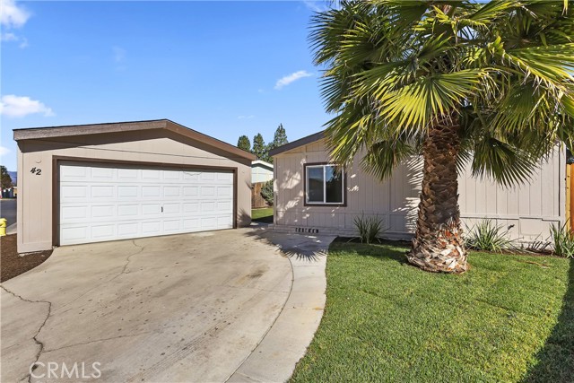 700 E Washington Street, Colton CA: https://media.crmls.org/medias/a5db0efe-153c-4390-9ef0-089d2c72c795.jpg