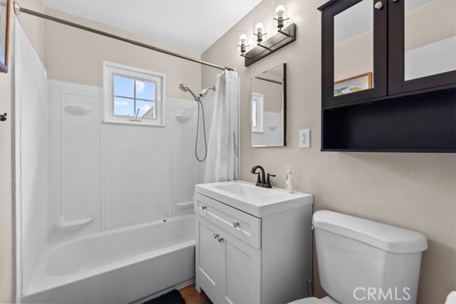 1160 Orange Street, Red Bluff CA: https://media.crmls.org/medias/a5db73ec-1ad3-4552-a36b-42aa9e9de32c.jpg