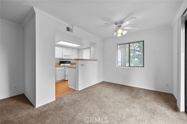 Detail Gallery Image 4 of 27 For 10151 Arrow #40,  Rancho Cucamonga,  CA 91730 - 2 Beds | 2 Baths