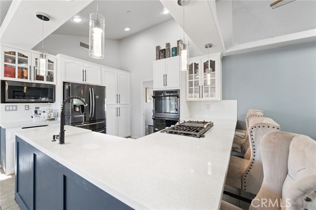 9925 Sierra Vista Road, Phelan CA: https://media.crmls.org/medias/a5dc3a9f-2566-4bd4-842f-fa6e1ad746f0.jpg