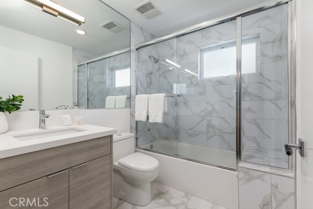 846 N Alta Vista Boulevard, Los Angeles CA: https://media.crmls.org/medias/a5dc47e7-e86d-41a4-8ed8-128910f6ecb2.jpg