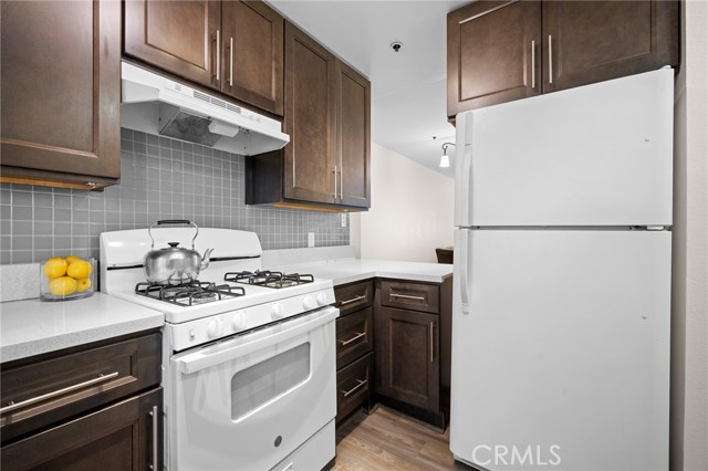 Detail Gallery Image 10 of 23 For 138 S Adams St #2,  Glendale,  CA 91205 - 2 Beds | 2 Baths