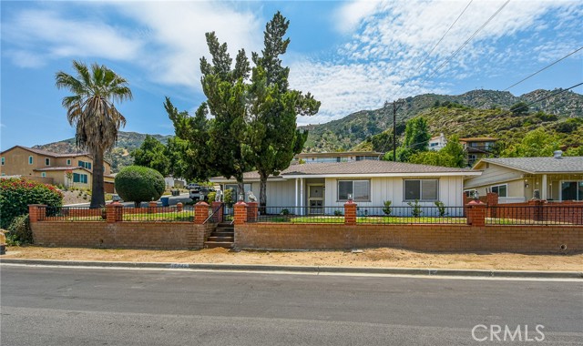 15195 Kingsway Drive, Lake Elsinore CA: https://media.crmls.org/medias/a5e1210f-e6fc-46a1-8a00-f03bc598f0a2.jpg