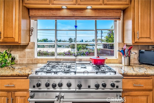 1907 Gates Avenue, Redondo Beach, California 90278, 2 Bedrooms Bedrooms, ,2 BathroomsBathrooms,Residential,Sold,Gates,PV21127112