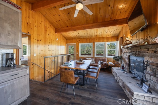 Detail Gallery Image 10 of 43 For 43708 Colusa Drive, Big Bear Lake,  CA 92315 - 4 Beds | 2 Baths