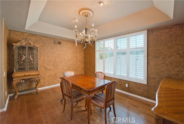 Detail Gallery Image 7 of 25 For 4313 Van Nuys Bld #201,  Sherman Oaks,  CA 91403 - 3 Beds | 2/1 Baths