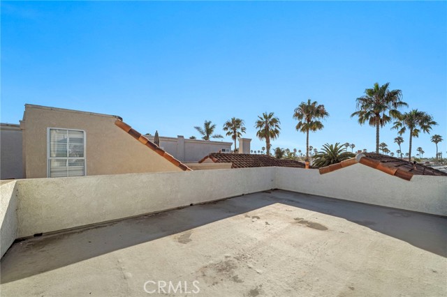 310 18th Street, Huntington Beach CA: https://media.crmls.org/medias/a5e2eb51-1057-4f94-a059-65fa19cdbaae.jpg
