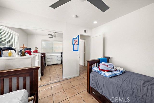 Detail Gallery Image 19 of 37 For 590 Traverse Dr, Costa Mesa,  CA 92626 - 4 Beds | 3 Baths