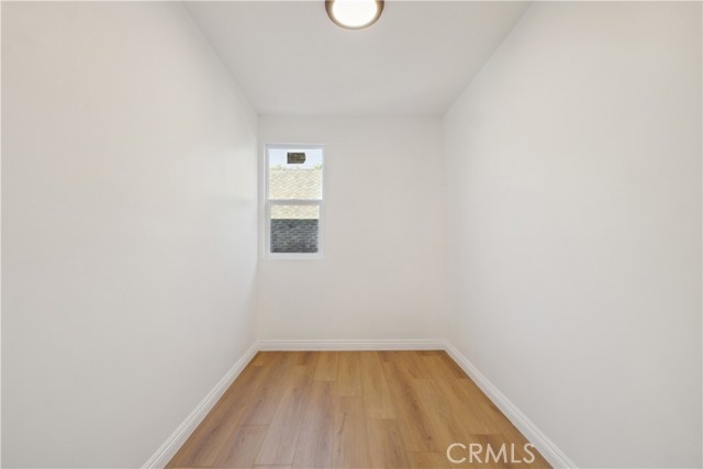 1290 E Woodbury Road, Pasadena CA: https://media.crmls.org/medias/a5e41009-4477-49ce-a0d3-ff78dcb9df71.jpg