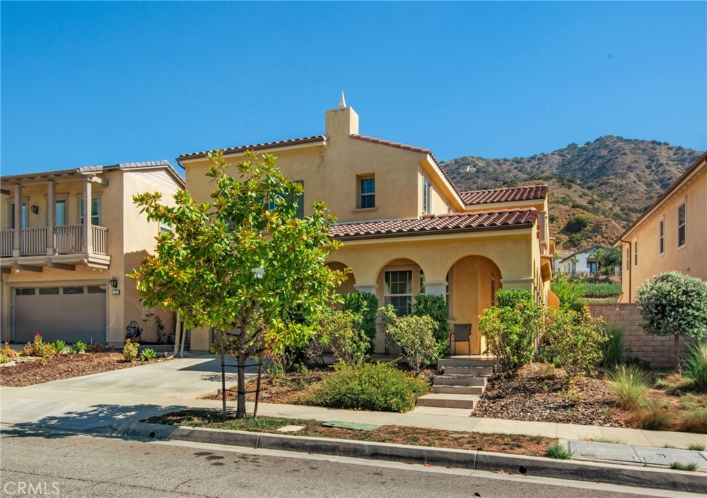 731 E Orange Blossom Way
