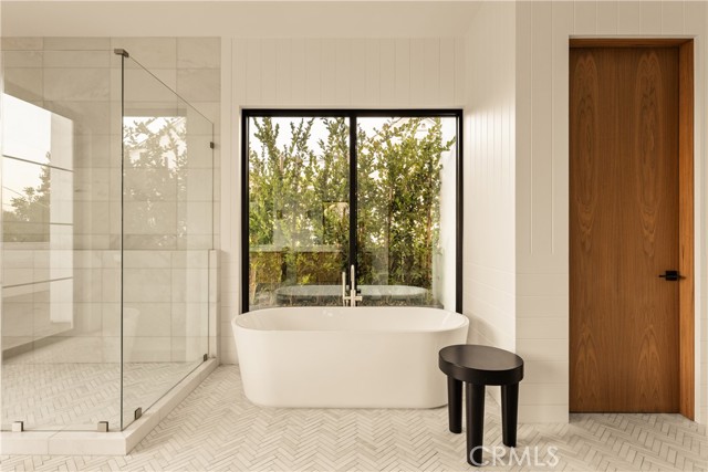 Detail Gallery Image 31 of 41 For 4930 Edgerton Ave, Encino,  CA 91436 - 5 Beds | 5/1 Baths