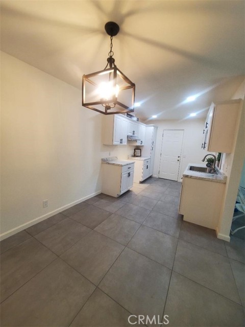 2431 12th Street, Riverside CA: https://media.crmls.org/medias/a5e68917-86bd-495f-95dd-cedbc73c07d4.jpg