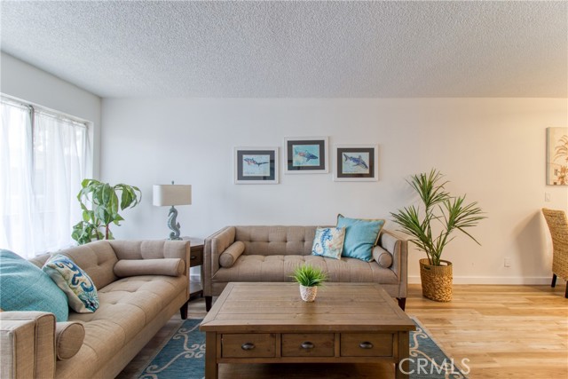 Detail Gallery Image 4 of 29 For 5500 Ackerfield Ave #307,  Long Beach,  CA 90805 - 1 Beds | 1 Baths