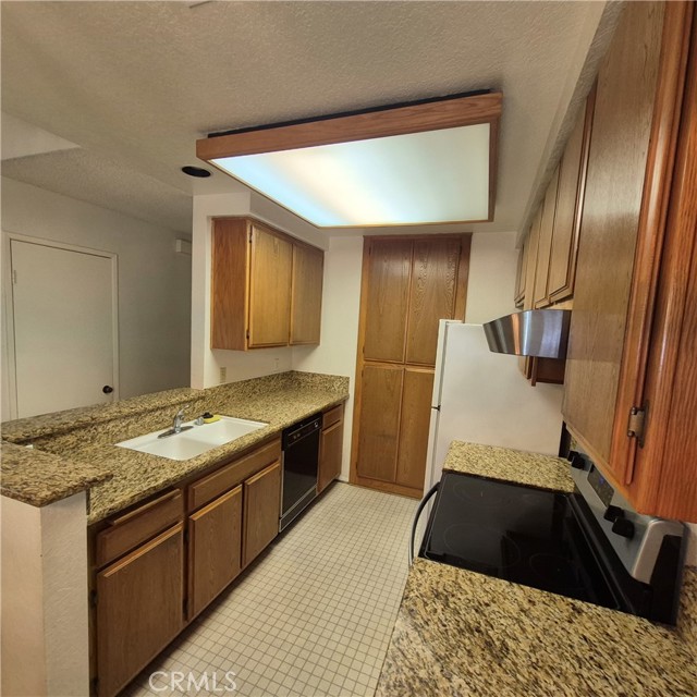 Front Image Thumbnail for CROC26025174