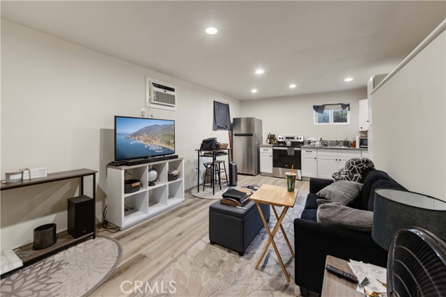 18557 Napa Street, Northridge CA: https://media.crmls.org/medias/a5e6f7e0-505e-4cc8-8e96-2957d1ae0e09.jpg