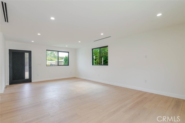 Detail Gallery Image 19 of 36 For 6219 Sylvia Ave, Tarzana,  CA 91335 - 3 Beds | 2 Baths