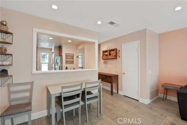 101 Abbeywood Lane, Aliso Viejo CA: https://media.crmls.org/medias/a5e77bdd-b4f3-4b1b-90b5-7074926da77d.jpg