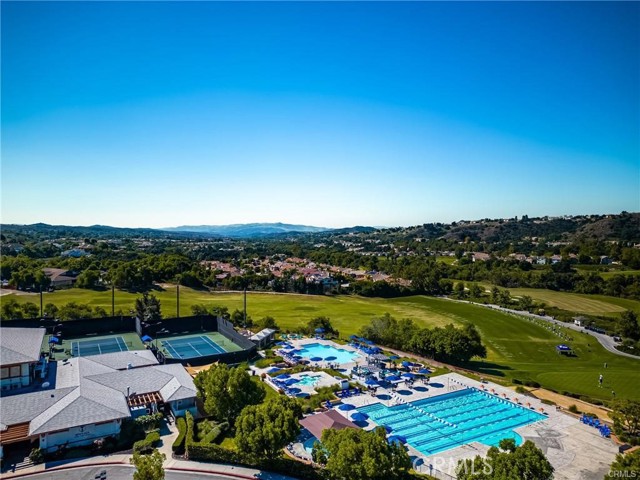 Detail Gallery Image 6 of 7 For 53 Bogey Ln, Coto de Caza,  CA 92679 - 3 Beds | 3 Baths