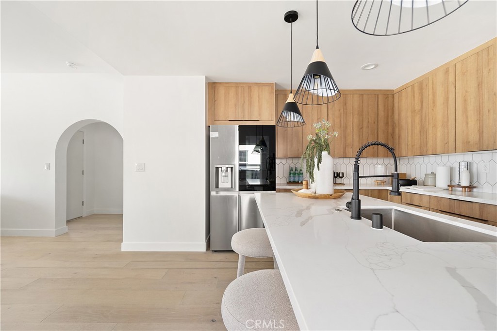 MLS #DW25176930 img 6