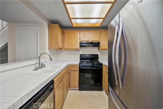 Detail Gallery Image 9 of 30 For 24143 Del Monte Dr #282,  Valencia,  CA 91355 - 1 Beds | 1 Baths