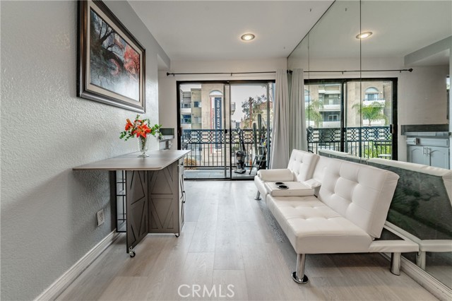 Detail Gallery Image 4 of 22 For 1355 N Sierra Bonita Ave #307,  West Hollywood,  CA 90046 - 1 Beds | 1 Baths