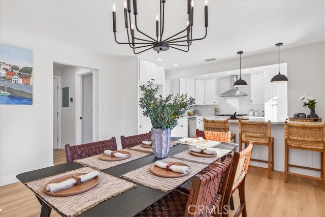 1254 Sanborn Avenue, Los Angeles CA: https://media.crmls.org/medias/a5e9e795-d6ce-4dd3-899f-f050ba5e25d9.jpg