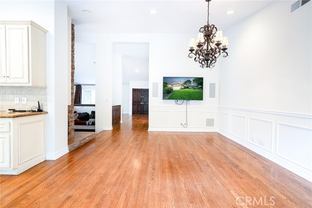 Detail Gallery Image 16 of 42 For 18337 Chatham Ln, Porter Ranch,  CA 91326 - 4 Beds | 2/1 Baths