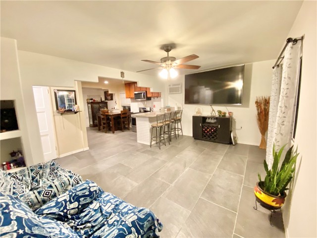 Detail Gallery Image 13 of 26 For 830 E Emporia St, Ontario,  CA 91761 - 3 Beds | 1 Baths