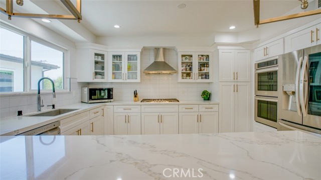 23853 Hatteras Street, Woodland Hills CA: https://media.crmls.org/medias/a5eb1ec9-0da0-4160-bfb1-a6bc4154f3d7.jpg