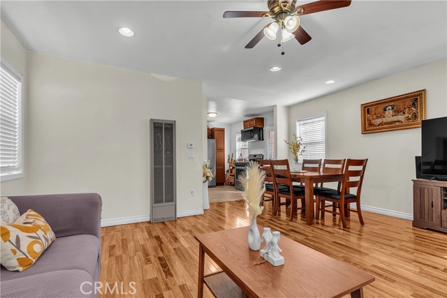 Front Image Thumbnail for CRDW26063930