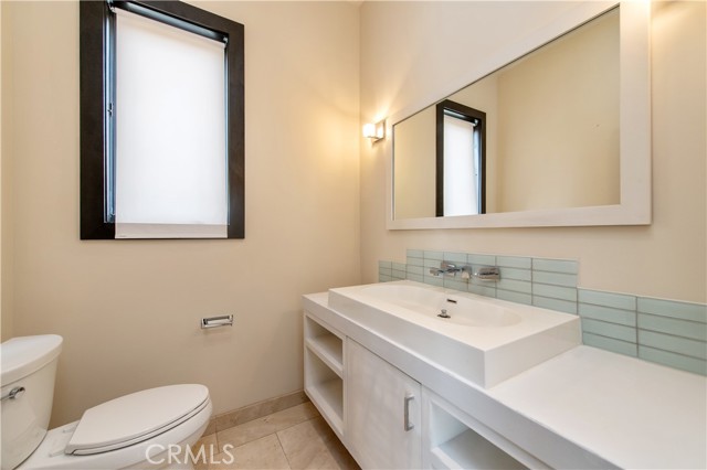 Detail Gallery Image 17 of 39 For 268 S Clark Dr, Beverly Hills,  CA 90211 - 5 Beds | 5/1 Baths
