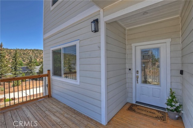 1215 Valley View Drive, Big Bear City CA: https://media.crmls.org/medias/a5ed663f-191d-43e1-827a-053c92de7711.jpg
