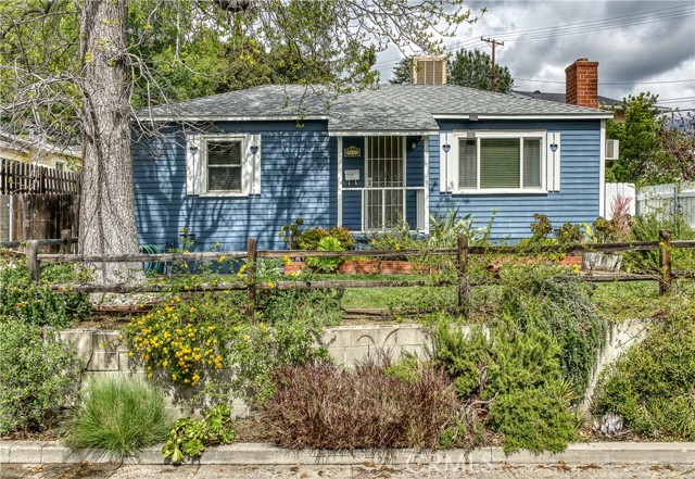 3611 Fourth Avenue, Glendale CA: https://media.crmls.org/medias/a5edd1b4-0336-4095-9a81-33c27d7d6b7a.jpg