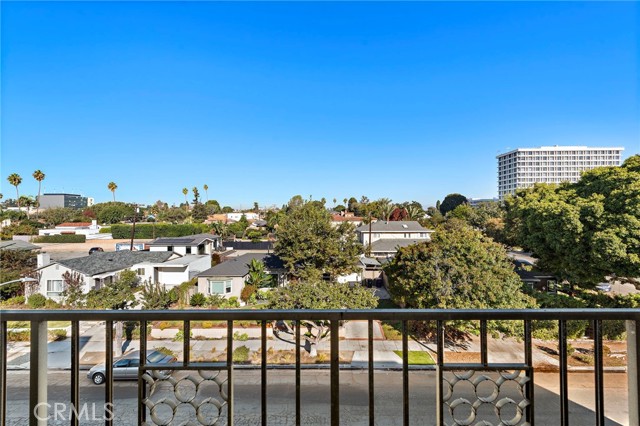 Detail Gallery Image 17 of 22 For 3695 Linden Ave 9c,  Long Beach,  CA 90807 - 3 Beds | 2 Baths