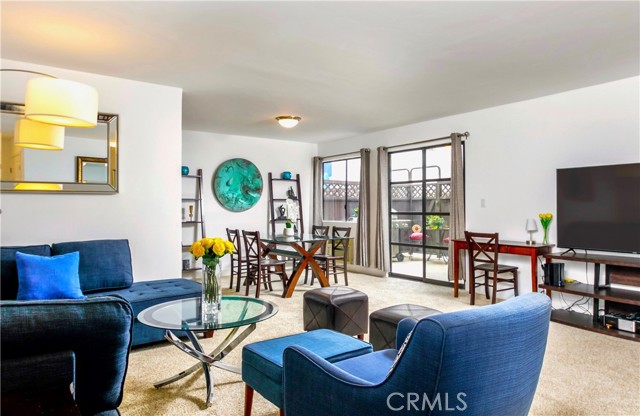 10982 Roebling Avenue, Westwood CA: https://media.crmls.org/medias/a5eed092-91b2-4d6c-a15f-e3d65d0f5b85.jpg